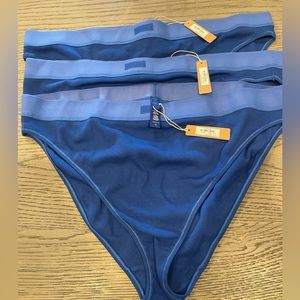 New Skims Stretch Cotton Rib Cheeky Briefs In Cobalt
